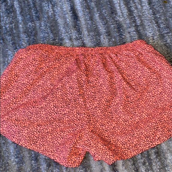 nike running shorts - Picture 2 of 2